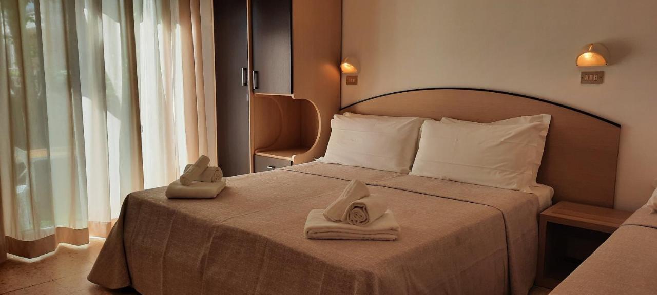 B&B Hotel Serenita 벨레지아아지마리나 외부 사진