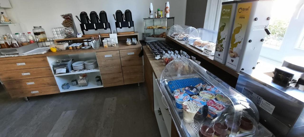 B&B Hotel Serenita 벨레지아아지마리나 외부 사진
