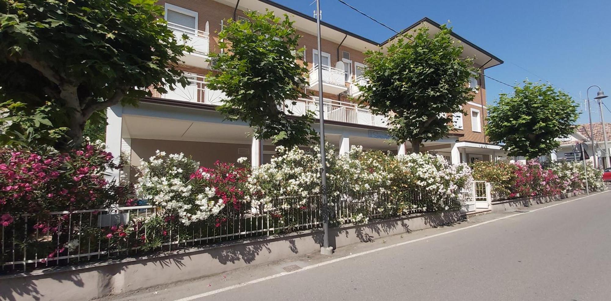 B&B Hotel Serenita 벨레지아아지마리나 외부 사진