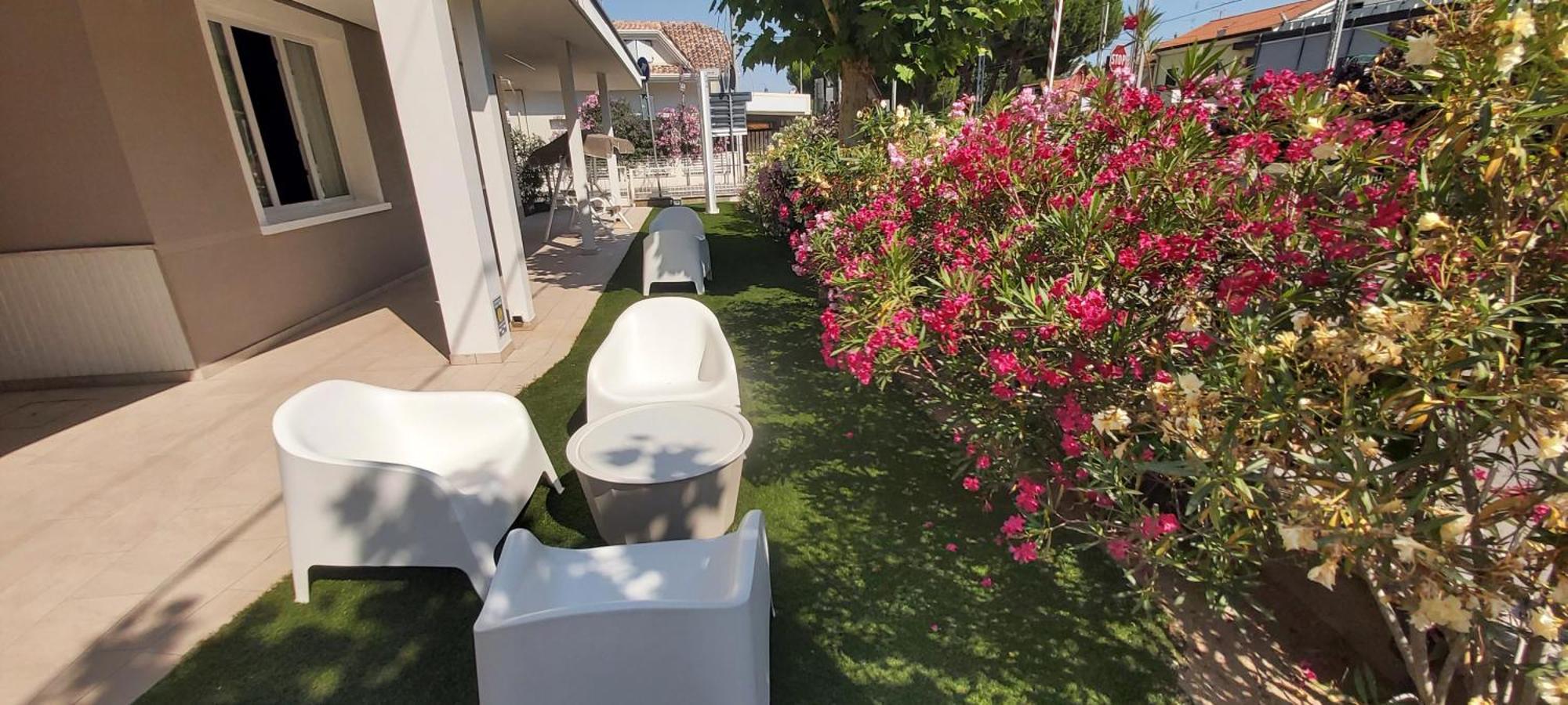 B&B Hotel Serenita 벨레지아아지마리나 외부 사진