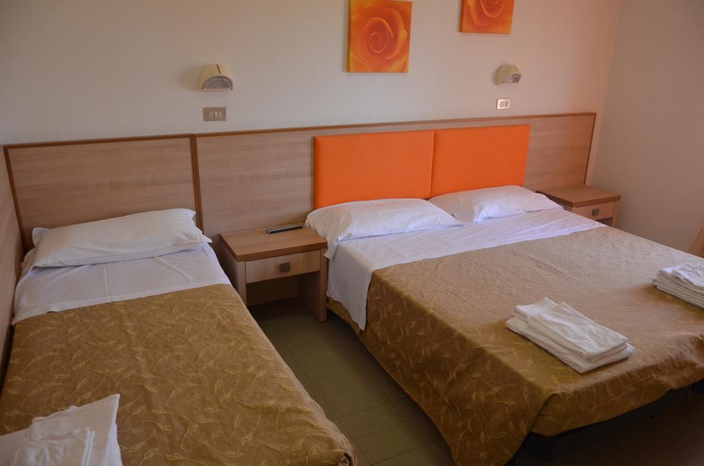 B&B Hotel Serenita 벨레지아아지마리나 외부 사진
