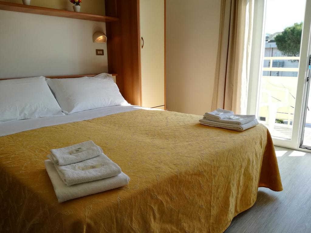B&B Hotel Serenita 벨레지아아지마리나 외부 사진